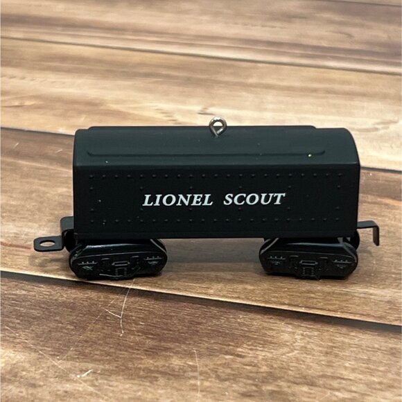 2019 HALLMARK KEEPSAKE ORNAMENT QXi3467 LIONEL 101T SCOUT TENDER - Picture 4 of 7